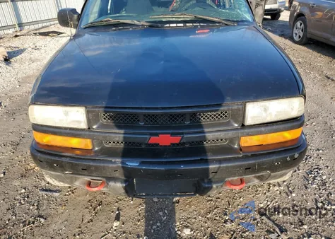 2001 Chevrolet S Truck S10 z USA, uszkodzony, nr VIN 1GCDT13W41K265735